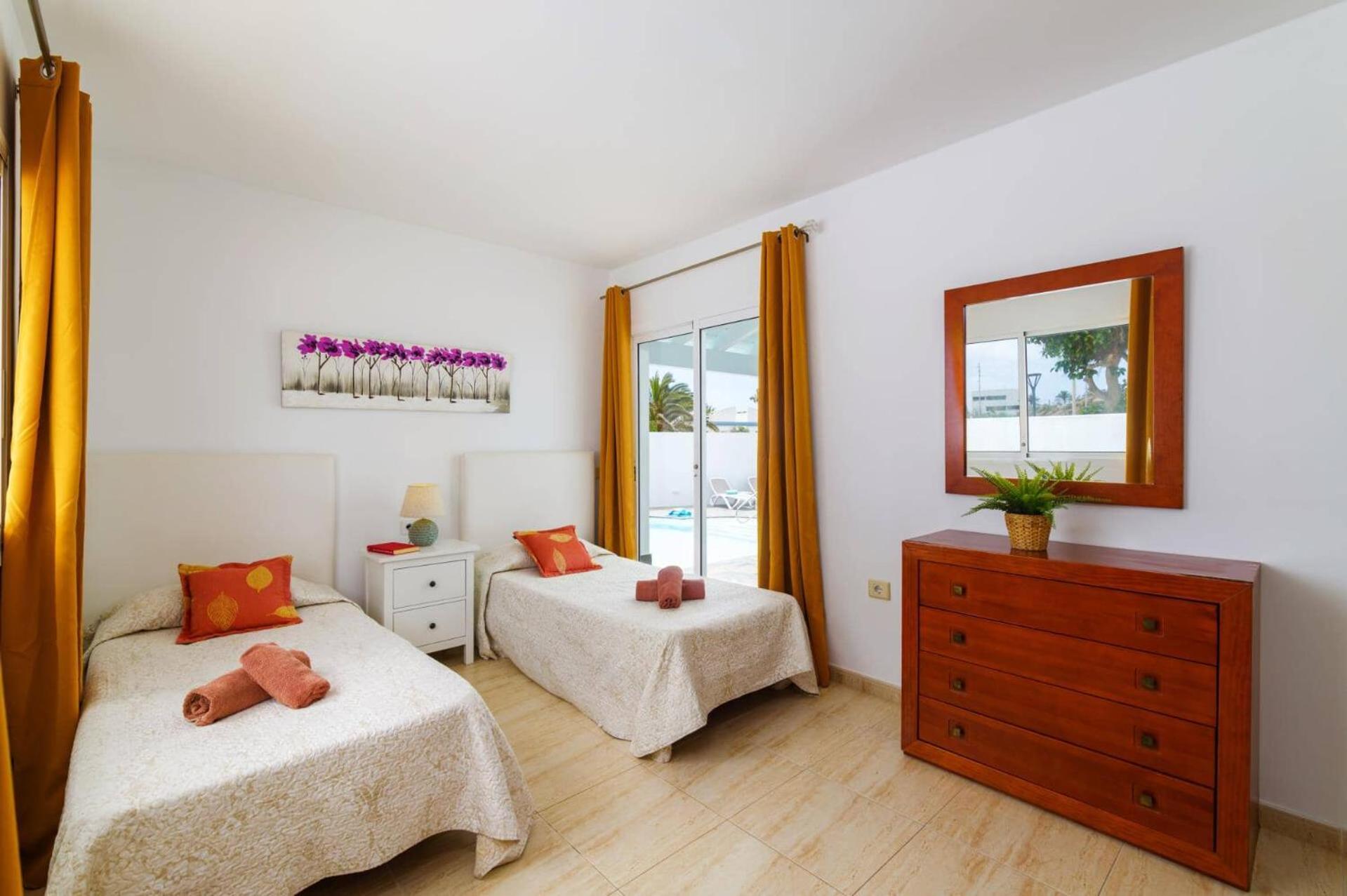 קורלחו Villa Esmeralda By Villa Plus מראה חיצוני תמונה
