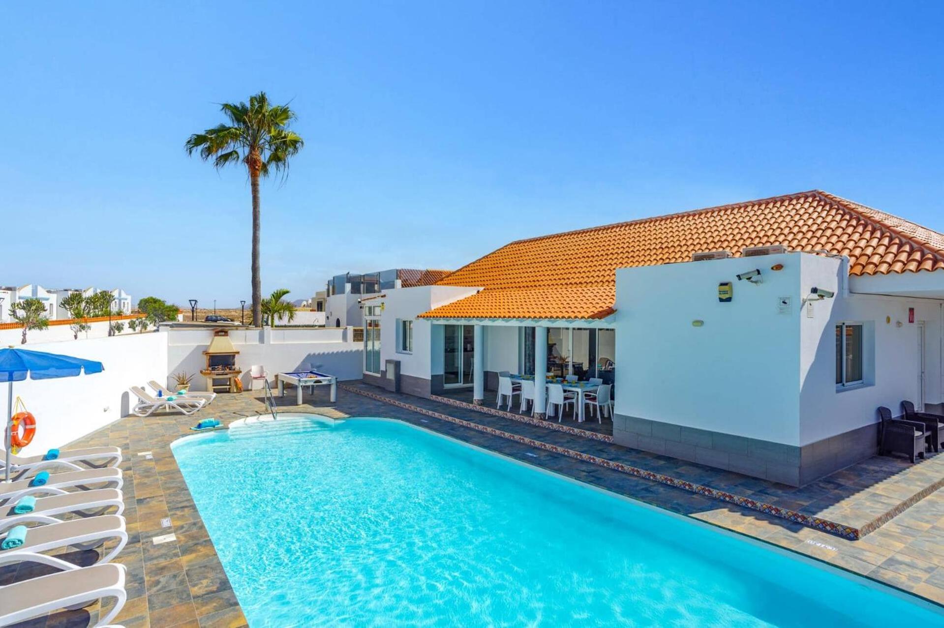 קורלחו Villa Esmeralda By Villa Plus מראה חיצוני תמונה