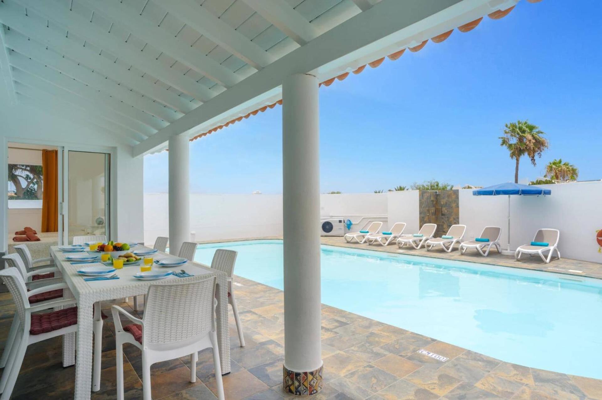 קורלחו Villa Esmeralda By Villa Plus מראה חיצוני תמונה