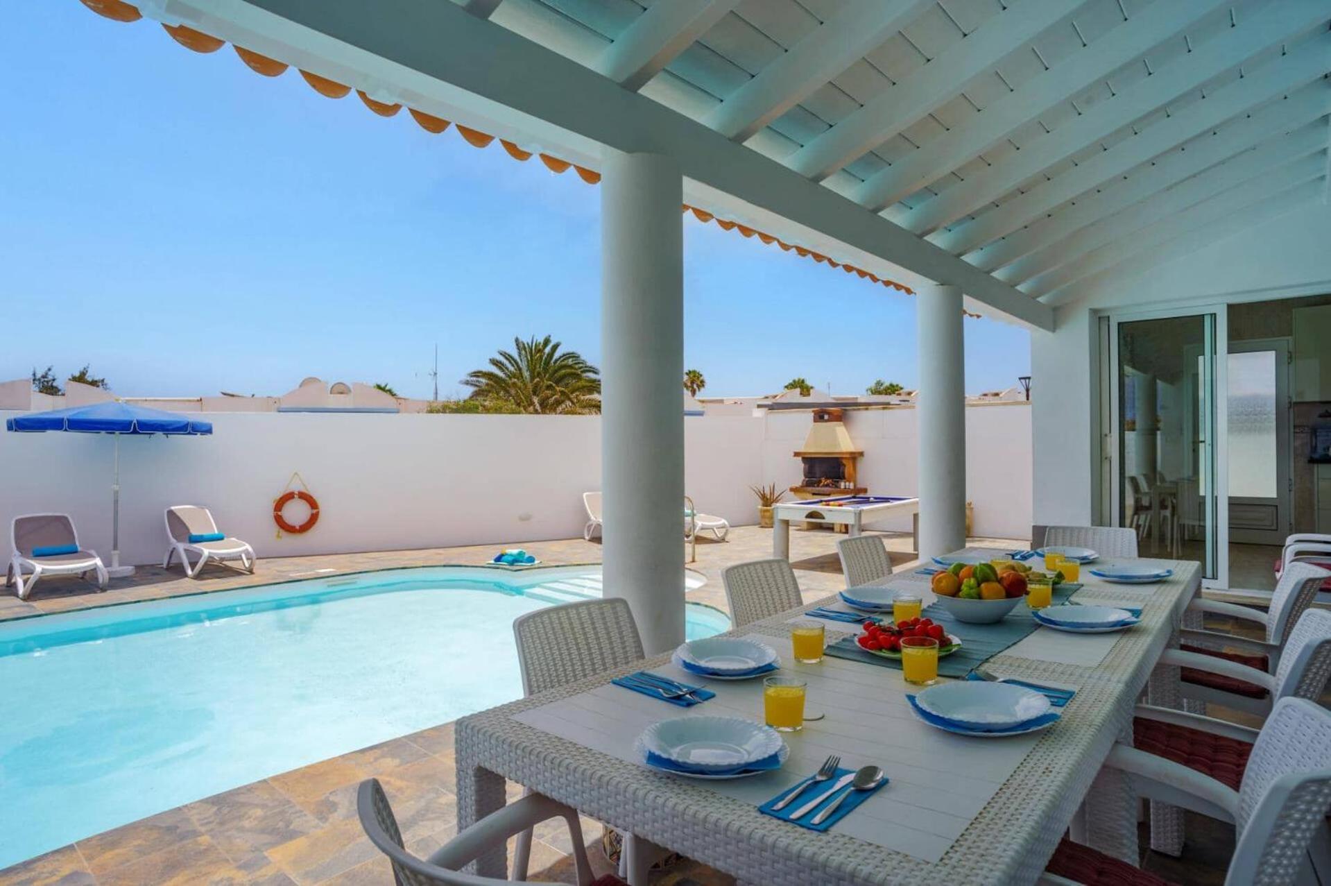 קורלחו Villa Esmeralda By Villa Plus מראה חיצוני תמונה